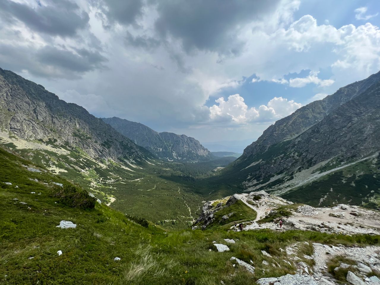 Best eSIM for Slovakia - photo of scenic mountain valley in Slovakia