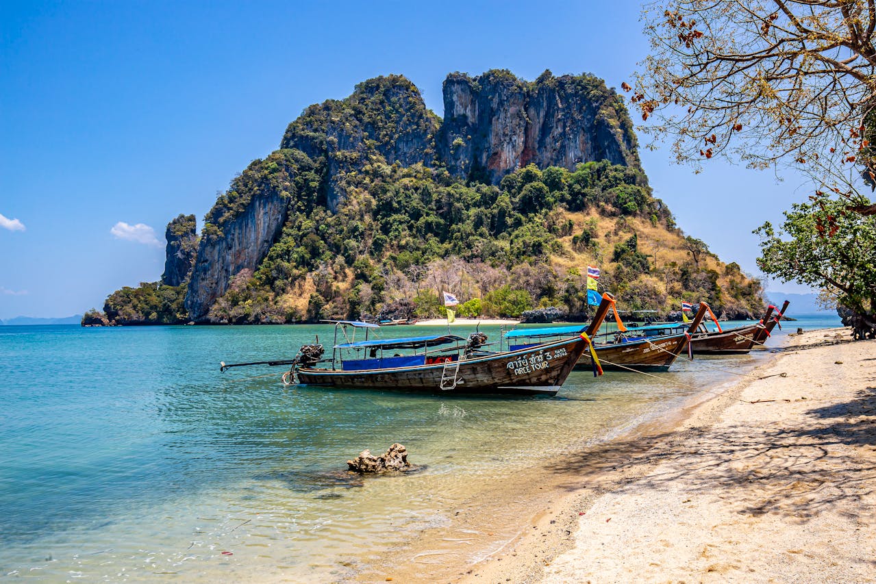 Thailand eSIM plan for travelers - photo of Thailand beach
